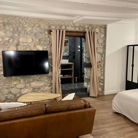 La loge de pierre au coeur de la vieille ville d Annecy Extérieur photo